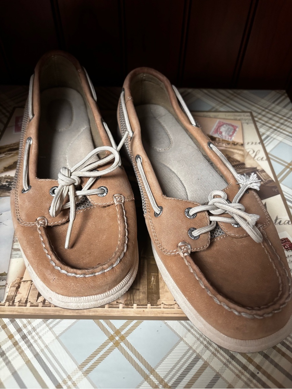 Sperry women's leather boat shoes,size 8.5